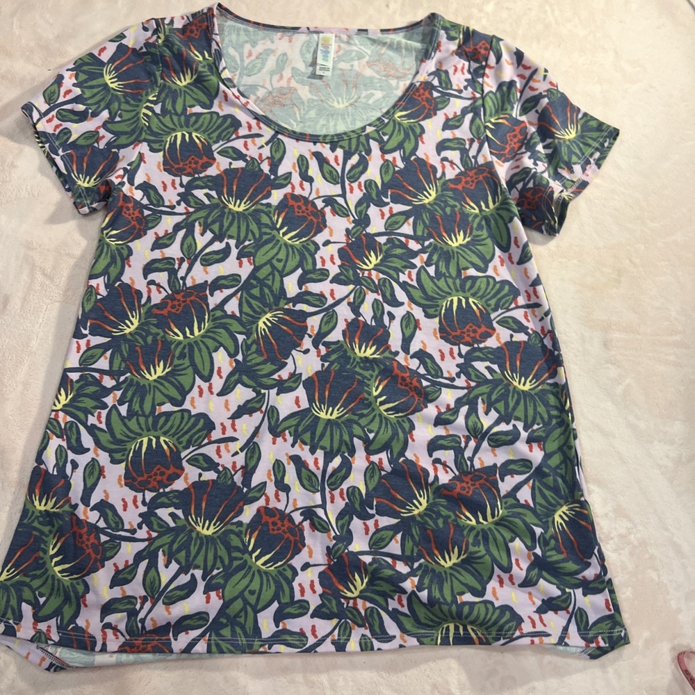 LuLaRoe Sz sClassic Tee Multi-color Floral Print Rayon Blend106